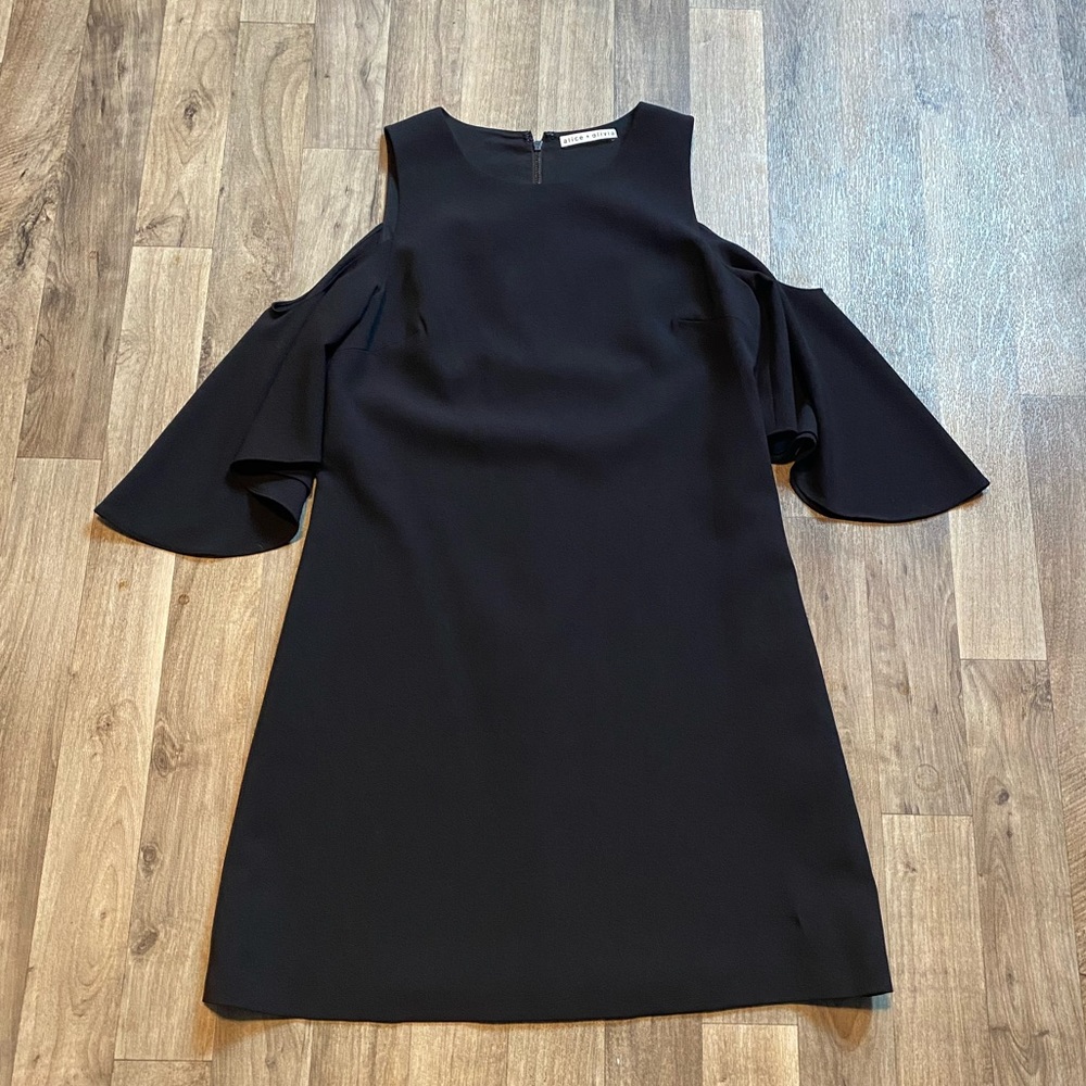 Alice+Olivia Black Cold Shoulder Shift Dress Size 6